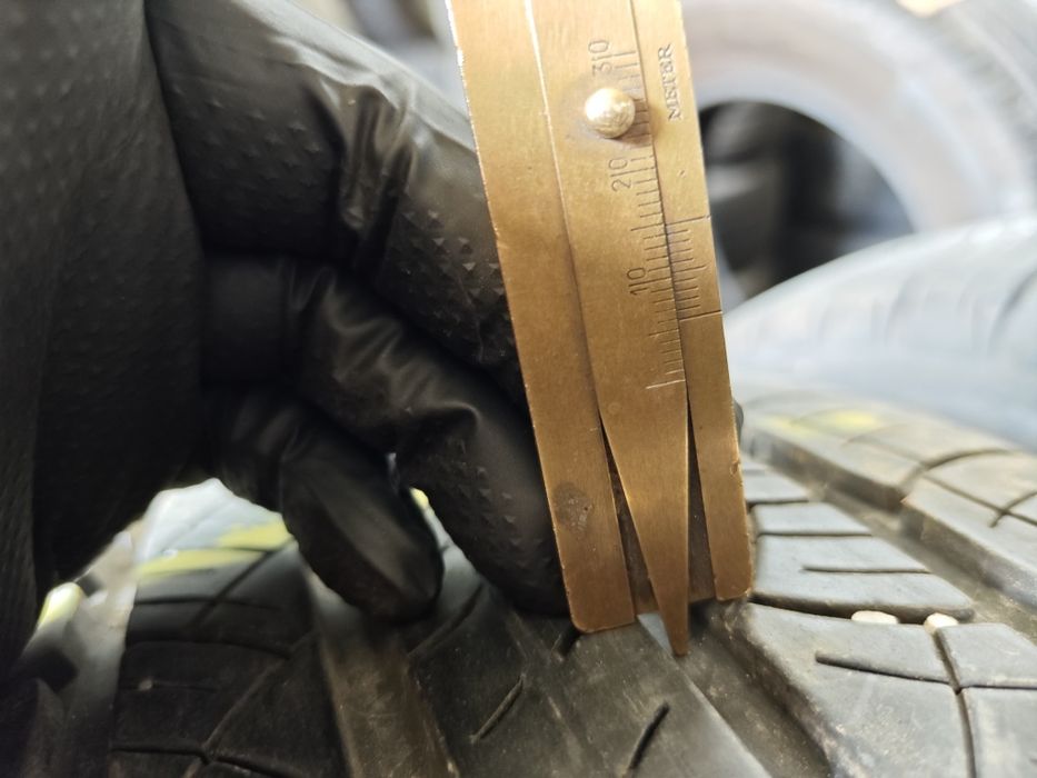 215/65/16  Michelin