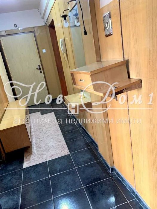 Продава се Четиристаен апартамент в Варна, Цветен квартал - 95 кв.м за 993 €/кв.м - Снимка #16