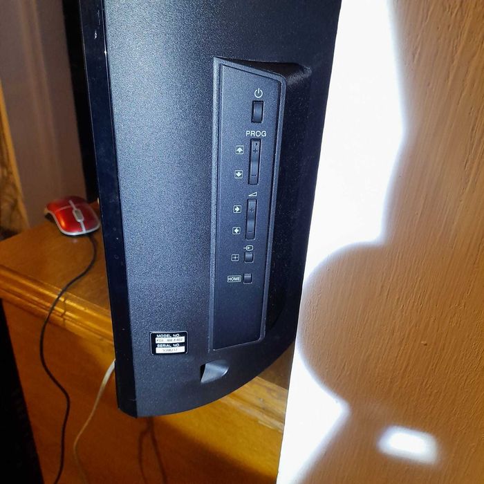 Televizor Sony Bravia, diagonala 102 cm