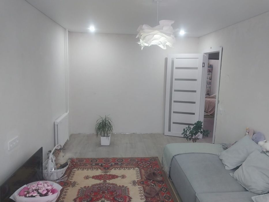 Продам 3 х квартиру центр . Достык Мол