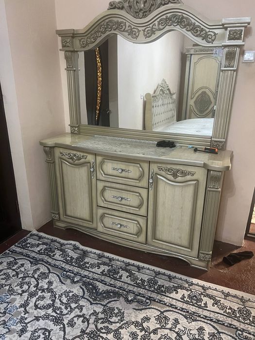 Спальный шкаф, кровать Трымо сотилади продается