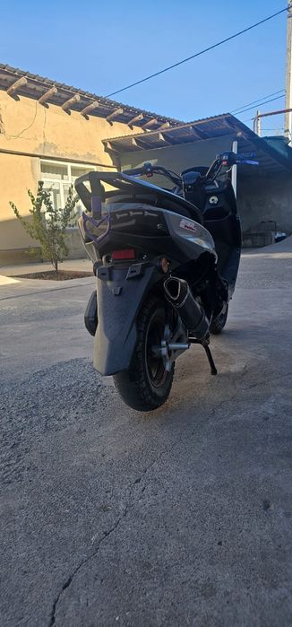 Макси Bennali 180cc