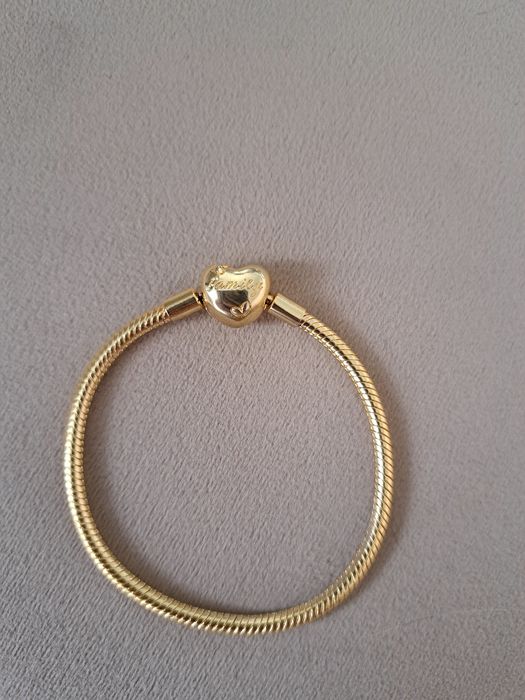 Продам браслет под желтое золото