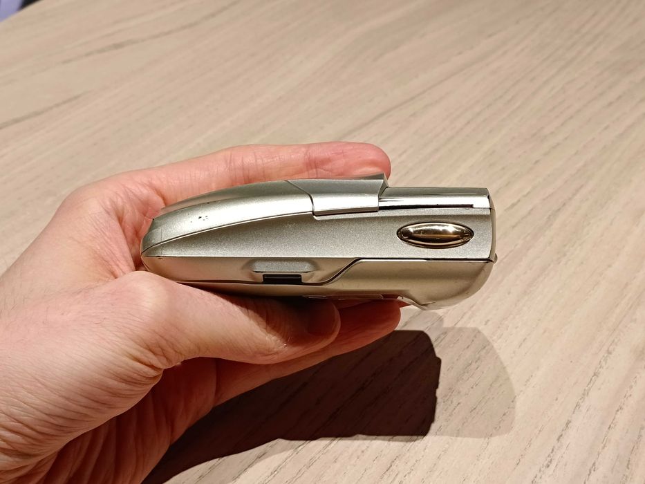 Olympus Mju II f/2.8