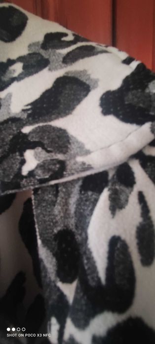 Дамско палто с тигров принт - 17.00 лв.