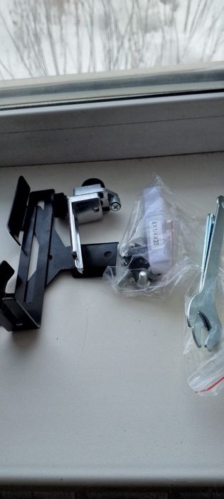 Фрезер по дереву с насадками