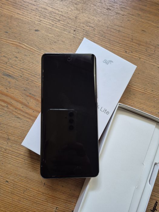 Телефон на 4 месеца