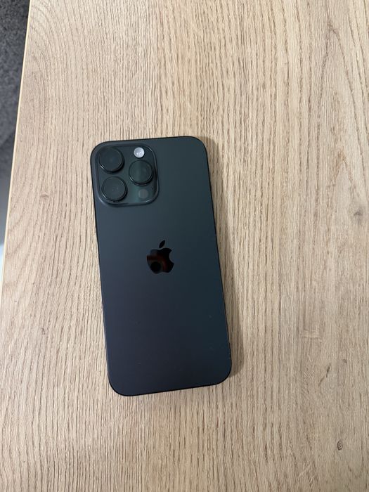 Iphone 16 pro max 256  Black в гаранция до септември