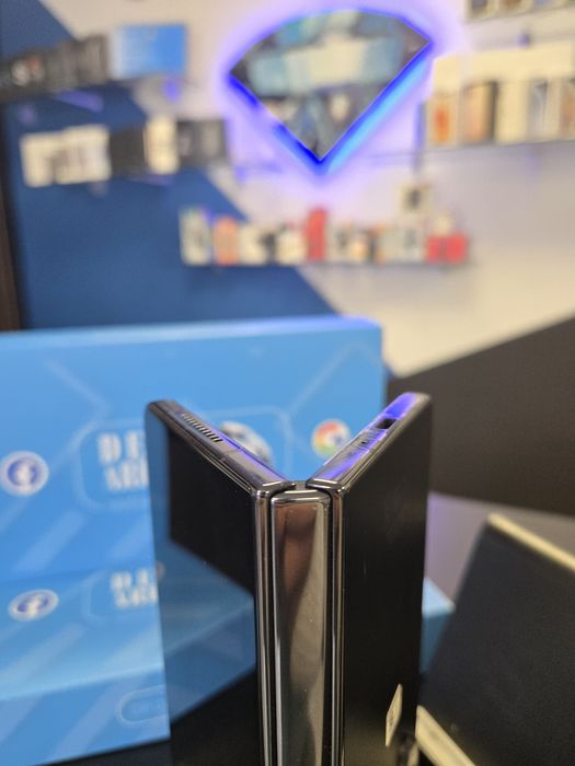 Samsung Z Fold 4 / Black / DeluxGSM