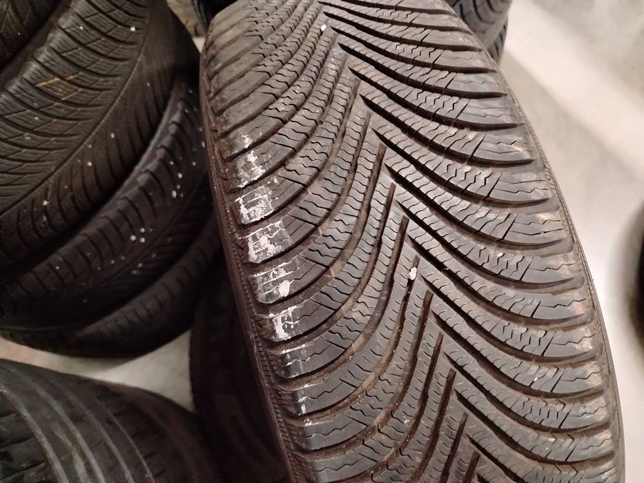 2бр.зимни гуми 215/65/17 Michelin