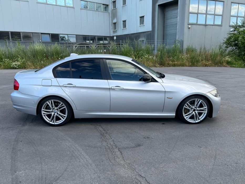 BMW e90 320d  facelift