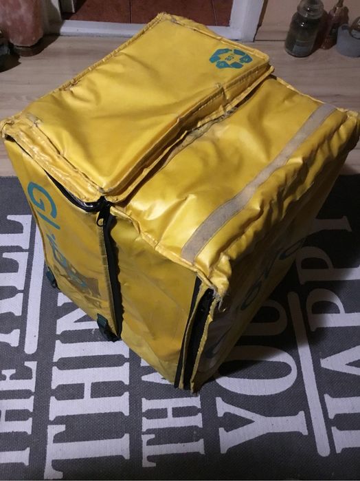 Geanta glovo bolt wolt etc curier pret fix fix