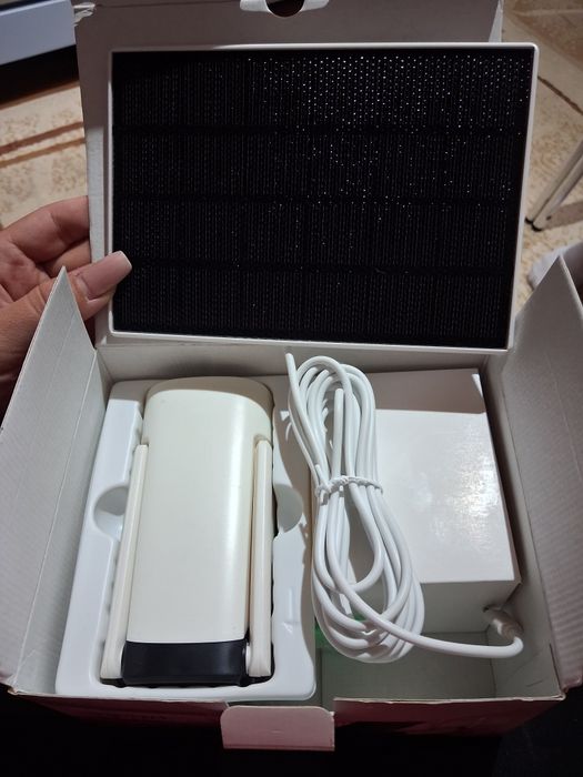 2 camere supraveghere smart cu panou solar