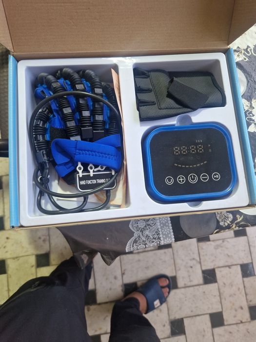 Insult bolganlar uchun qol masajori ong qol uchun