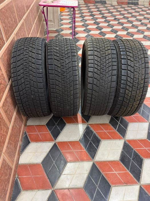Шины для зимы 215/55R17