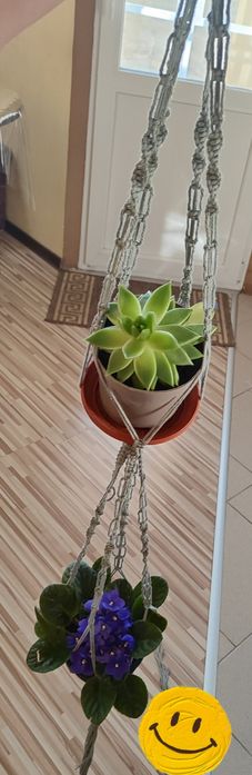 Двойно Макраме  за две саксии 14  лв..  двуцветни и бели 6.00лв.Канап