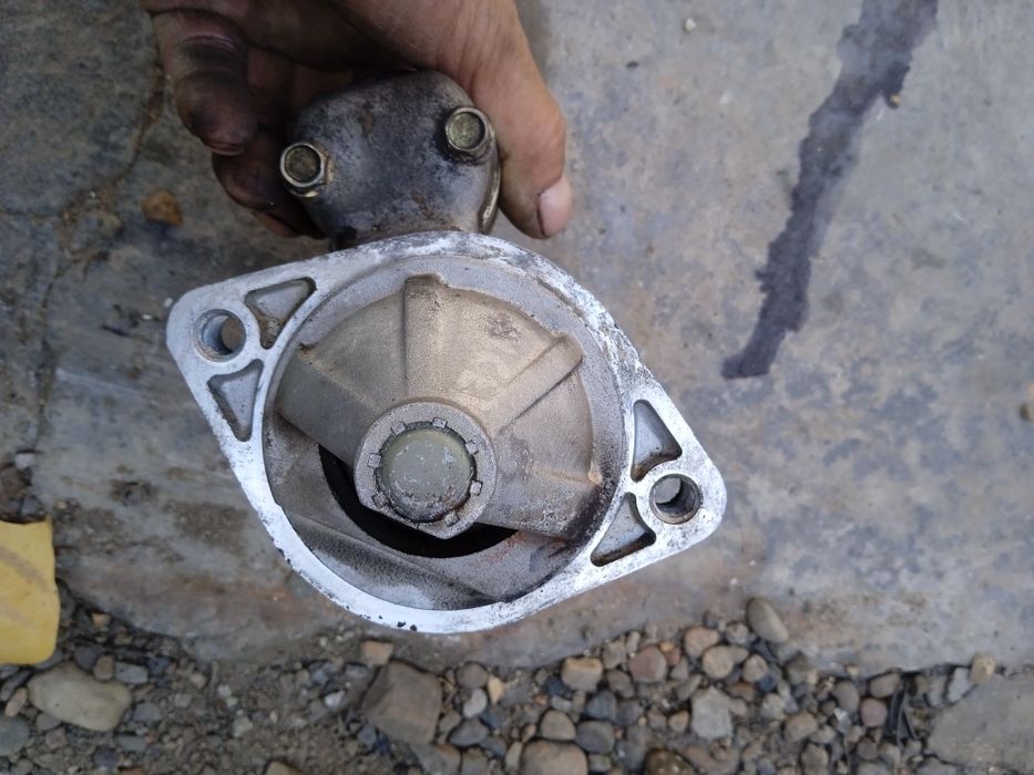 Стартер на митсубиси лансер 9.  4G18 привозной