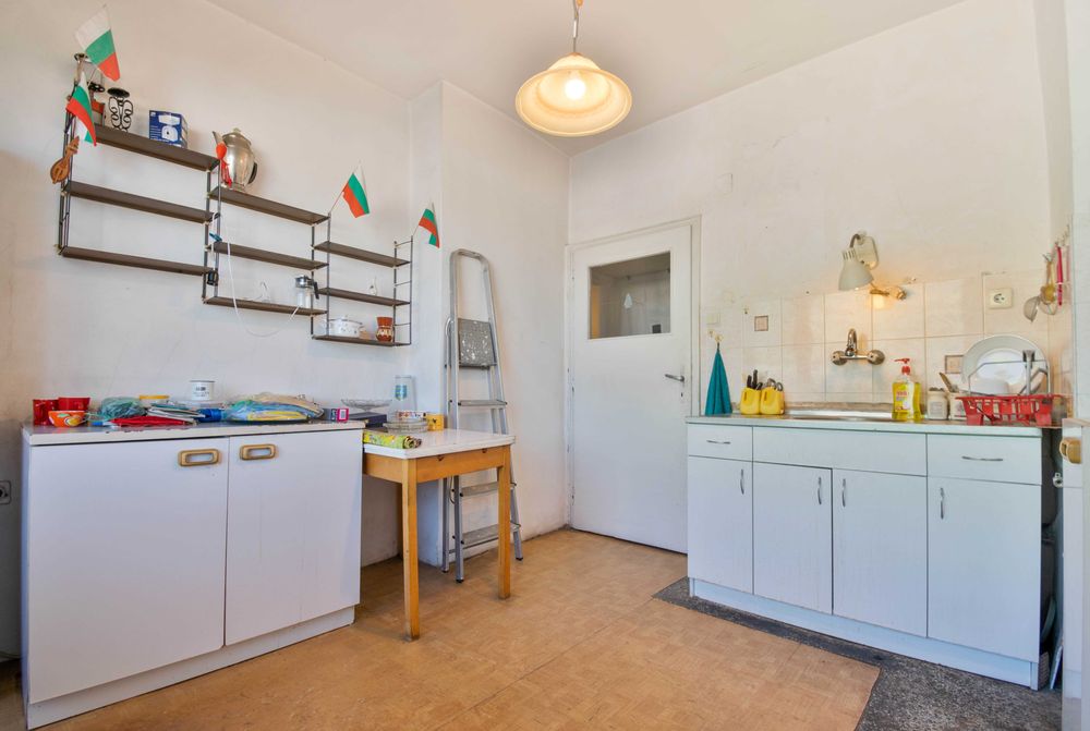 Продава се Двустаен апартамент в София, Оборище - 65 кв.м за 4077 €/кв.м - Снимка #10