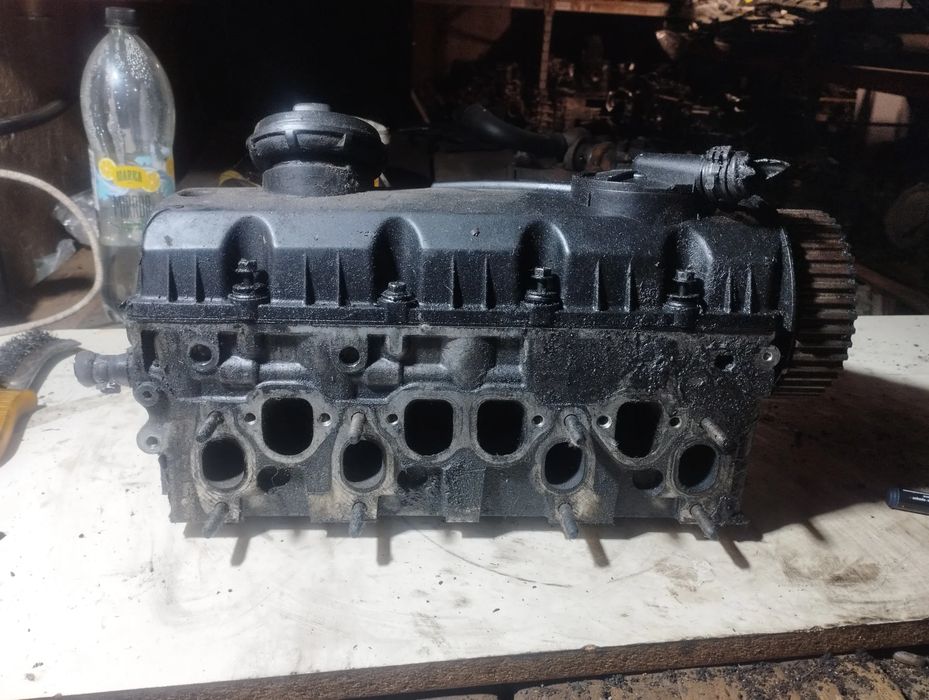 Chiulasa 038103373r Volkswagen VW Passat 2003 1.9 TDI 5MT (131 hp)