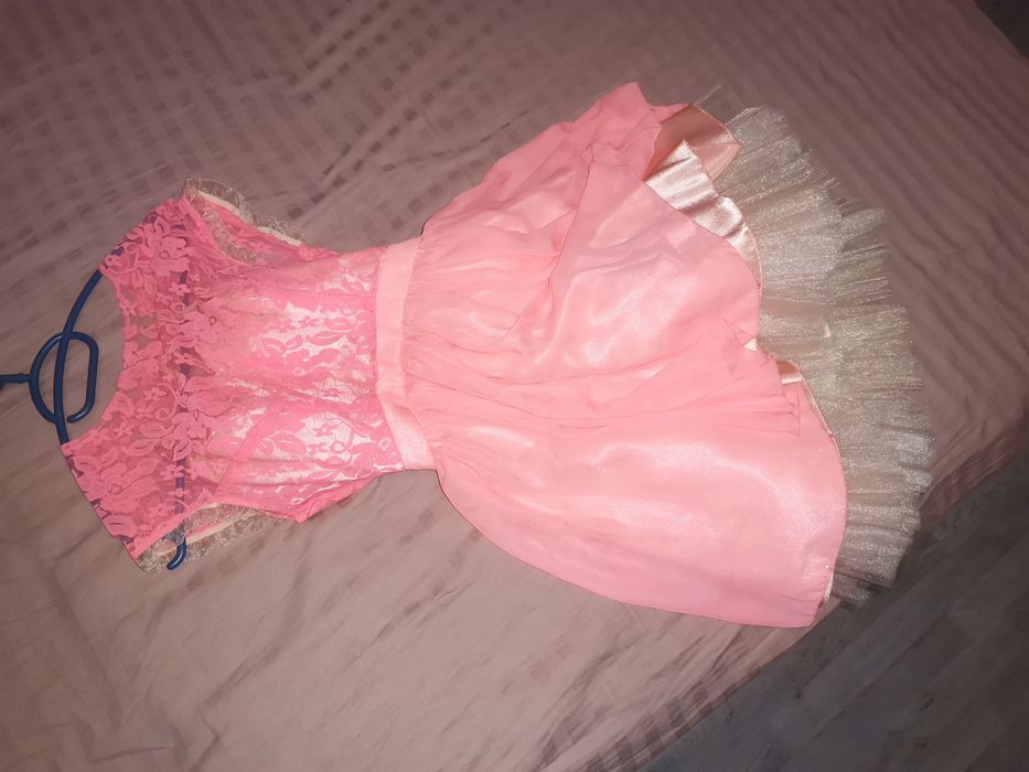 Рокля за абитуриентски бал