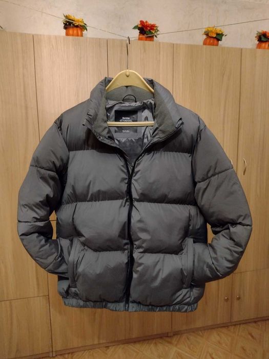 Продавам ново/марка-Bershka/мъжко ватирано яке