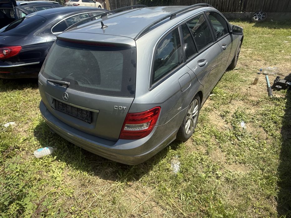 Dezmembrez Mercedes e204 cdi Break