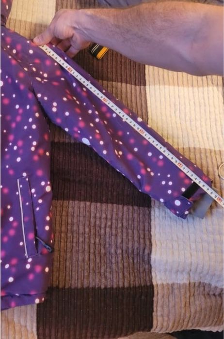 Продам осенний костюм на девочку