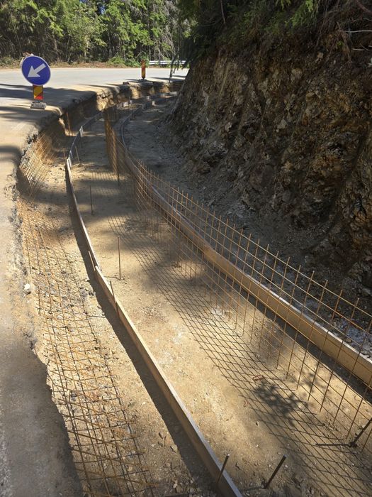 Constructii civile si industriale, case la rosu, interioare, renovari