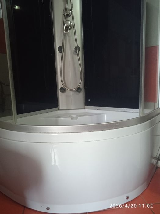 Cabină de dus cu hidromasaj