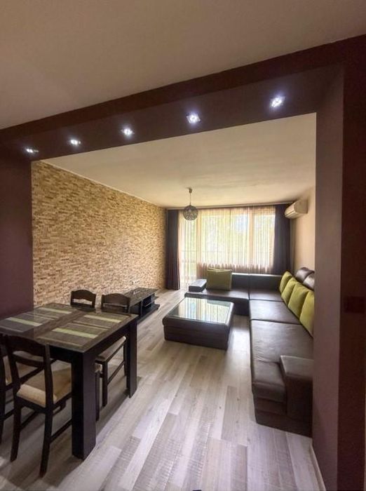 Дава се под наем Двустаен апартамент в София, Студентски град - 88 кв.м за 699 € - Снимка #2