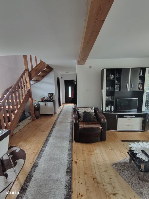 Casa singur in curte in Tocile, Sadu P+M, mobilata si utilata