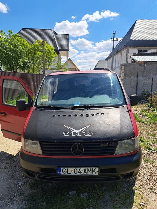 Vând Mercedes Vito anul 2001