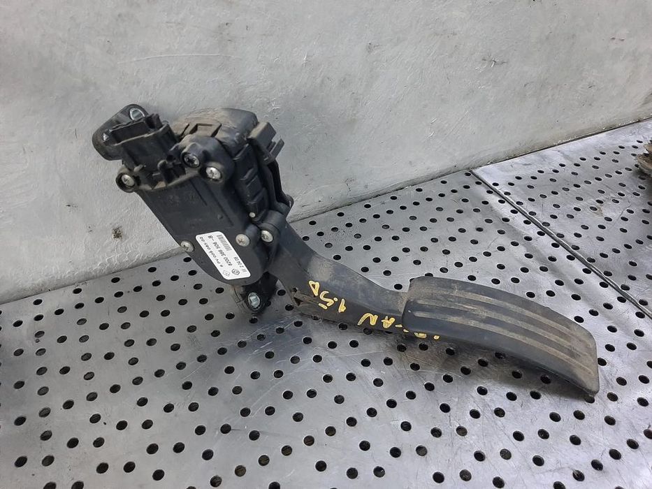 pedala acceleratie 1.5 dci dacia logan 1 ls 8200386506-b