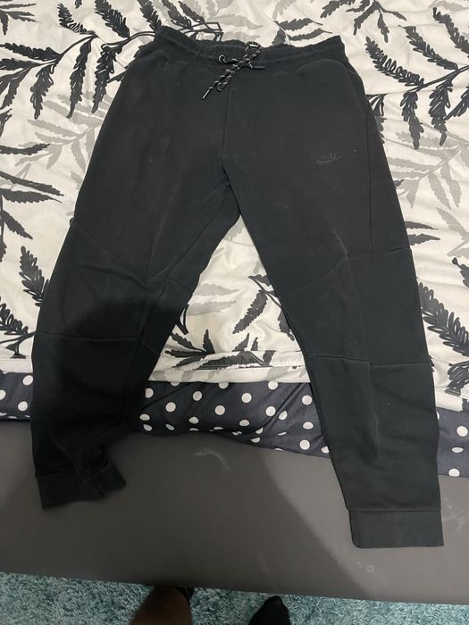 Pantaloni tech negri