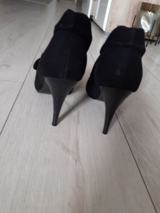 Нови дамски обувки