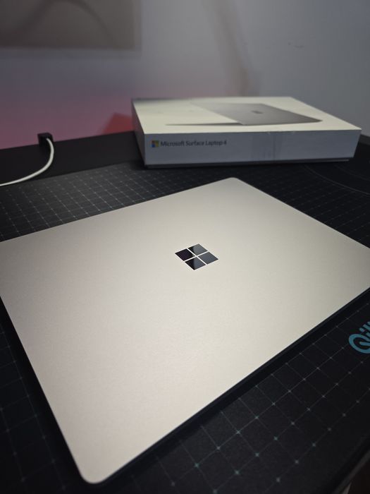 Microsoft Surface Laptop 4