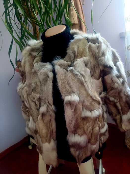 BLACK FRIDAY                           Vand haina de blana naturala