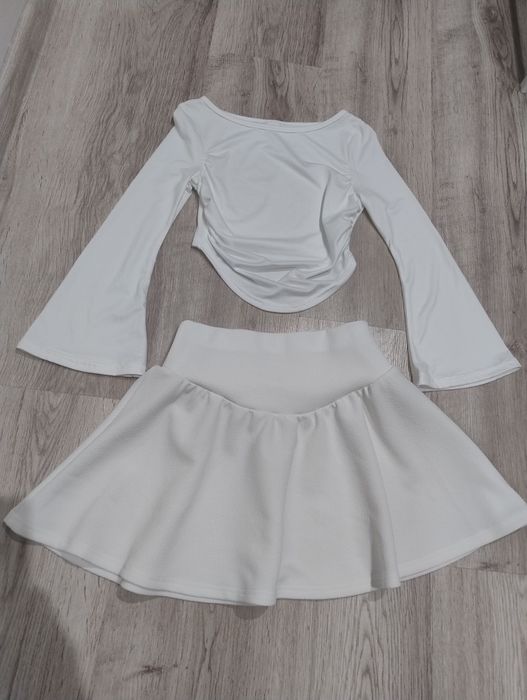 Set fusta si bluza masura 128 (7-8 ani)