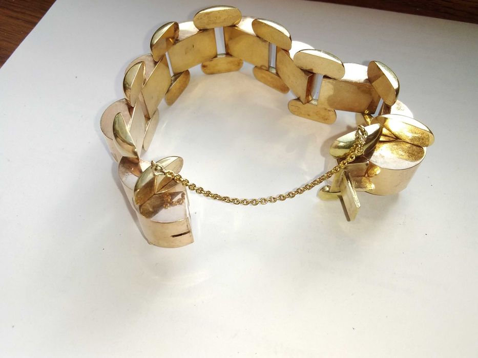 Златна гривничка