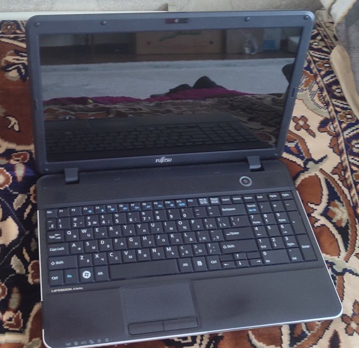 Ноутбук Fujitsu Lifebook на разбор / запчасти целиком (Новая клавиатур