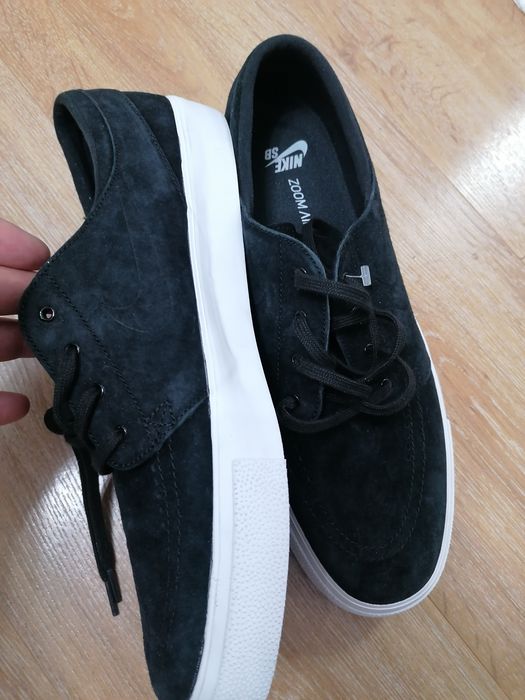 Pantofi nike piele intoarsa