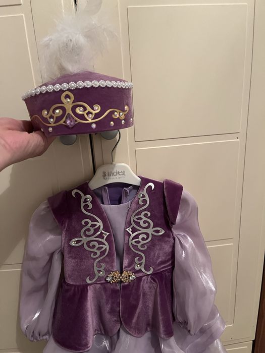 Тусаукесерге арналган койлек адеми