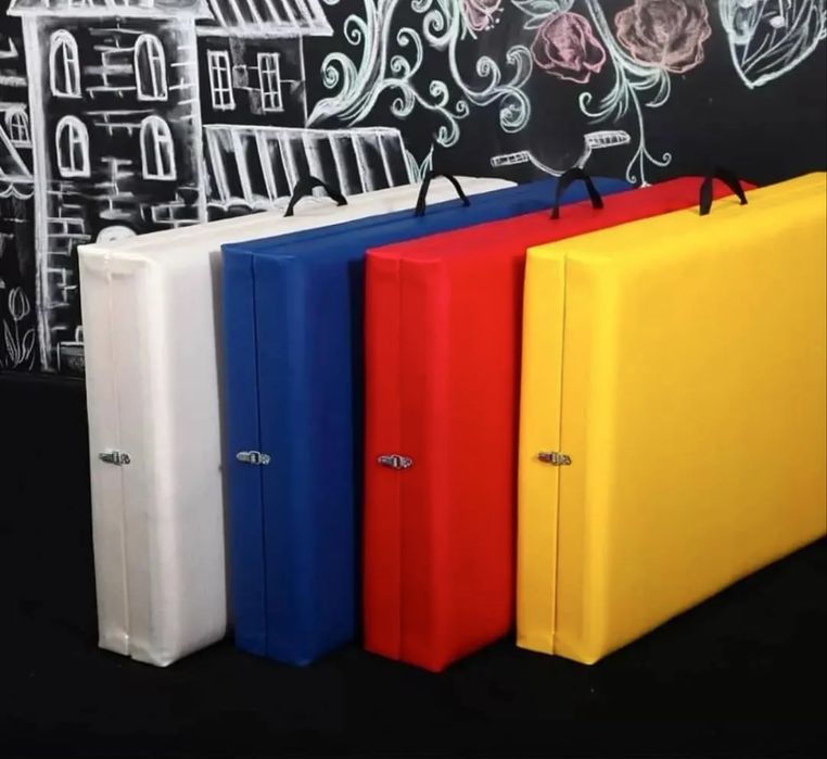 Продам кушетку в хорошем состояний