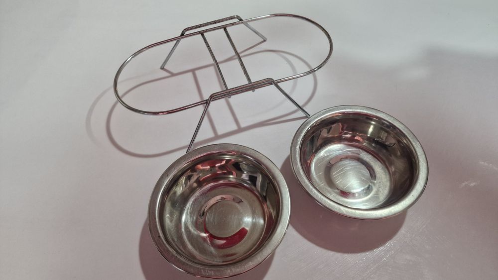 Продам чашки с подставкой