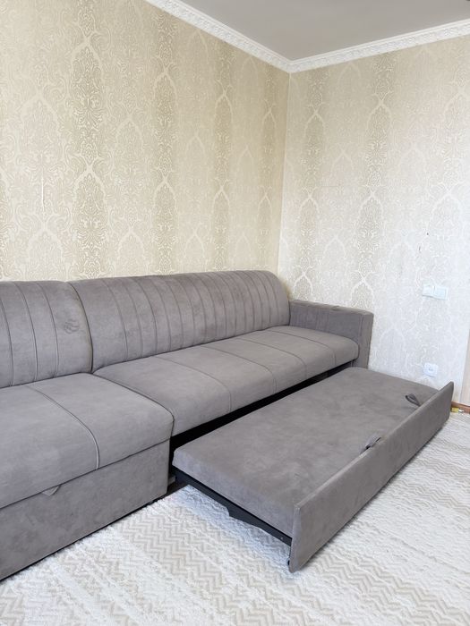 Продам диван раскладной в отличном состояний