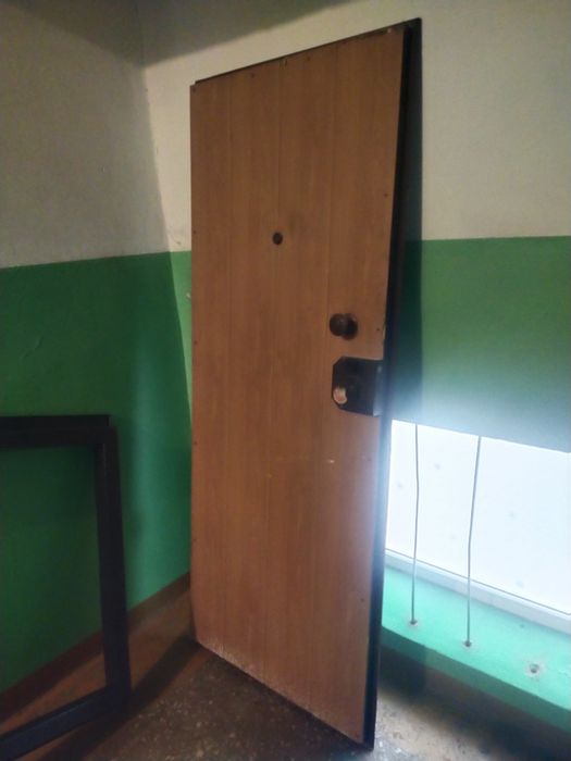 Дверь металлическая б/у