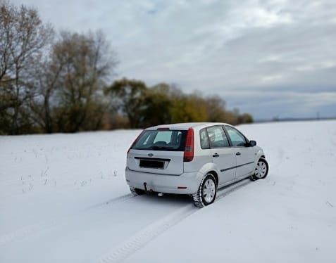 Parc auto

Ford Fiesta 2003 – 1.4 Benzină
 Preț: 850 €


 Înmatriculat