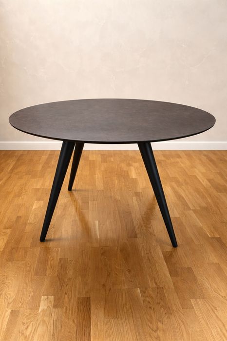 Masă dining rotundă XXLutz – design premium contemporan