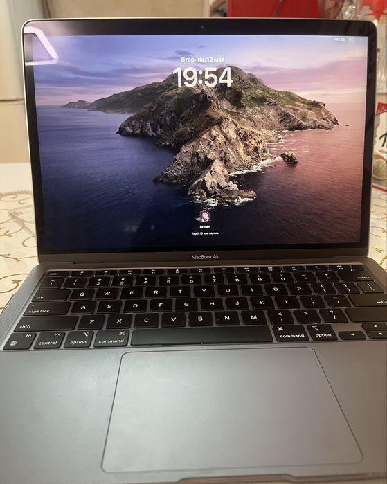 Продам MacBook air m1