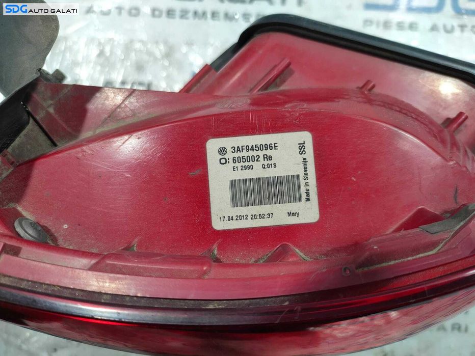 Stop Lampa Tripla Dreapta Halogen de pe Aripa Caroserie Volkswagen Passat B7 Break Combi 2010 - 2015 Cod 3AF945096E [L4972]